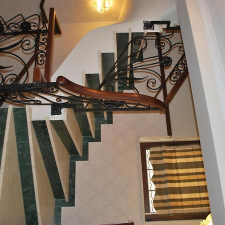Hotel Vila Sigal Korce Extérieur photo