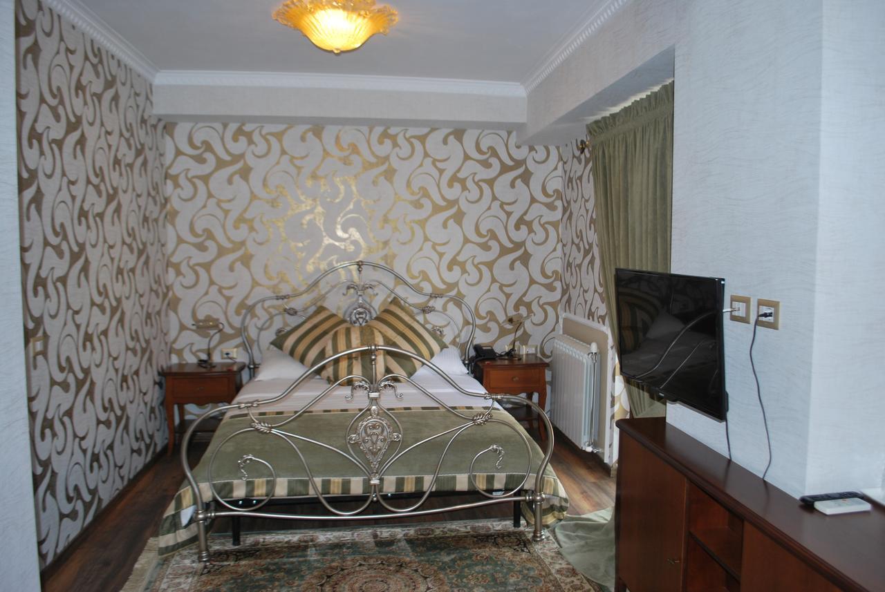 Hotel Vila Sigal Korce Extérieur photo