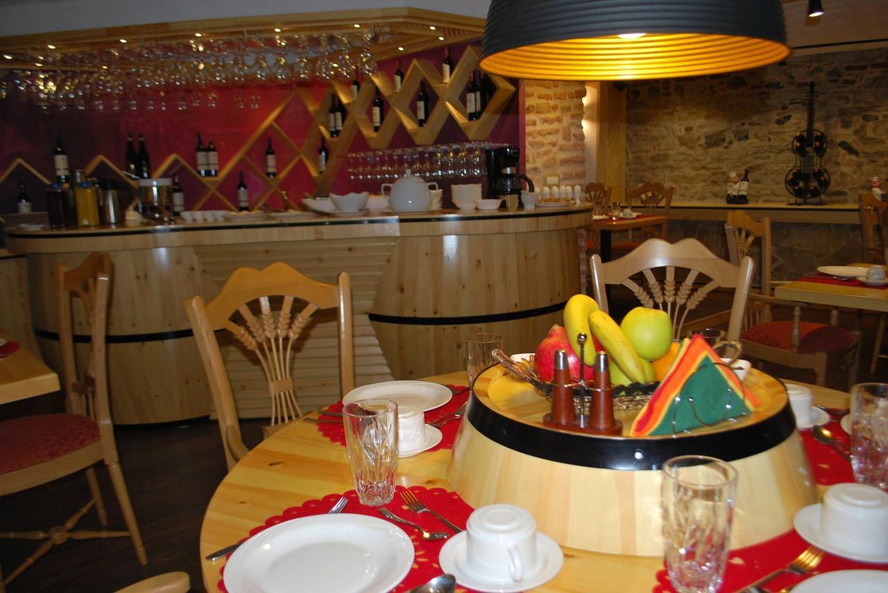Hotel Vila Sigal Korce Extérieur photo