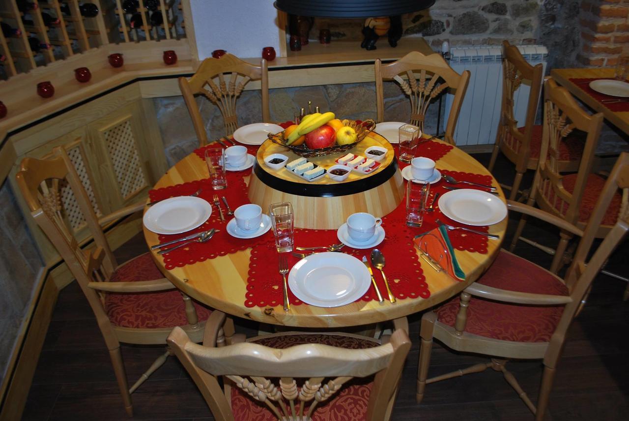 Hotel Vila Sigal Korce Extérieur photo